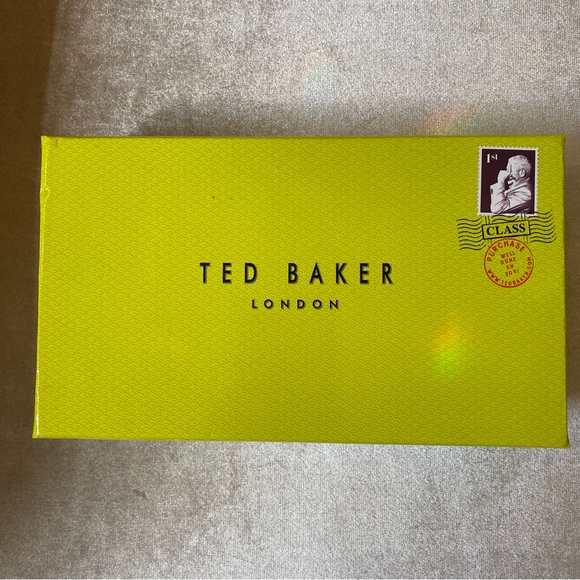 TED BAKER Checkbook Wallet with Box & Receipt - Picture 10 of 13